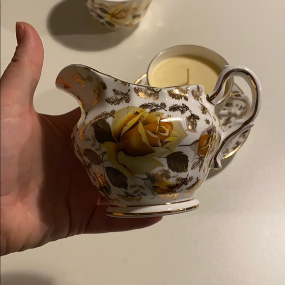 Royal Tara floral China teacup candle set - Picture 10 of 10